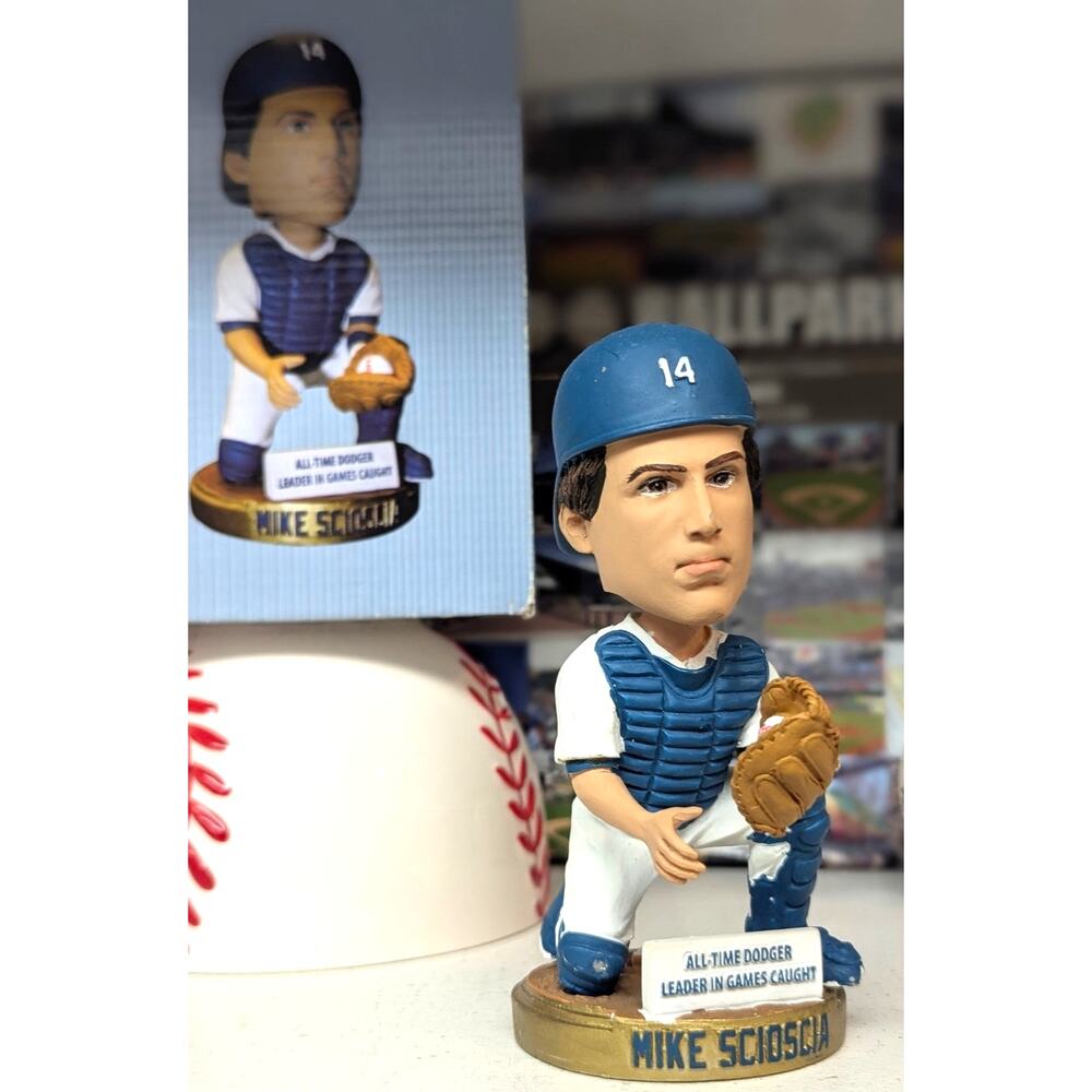 Los Angeles Dodgers 2012 SGA Bobblehead Mike Scioscia Catcher w/box